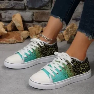 Nanpra Fashion Casual Plus Size Star Round Toe Lace-Up Sneakers